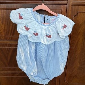 Stitchy Fish American Flag Bubble